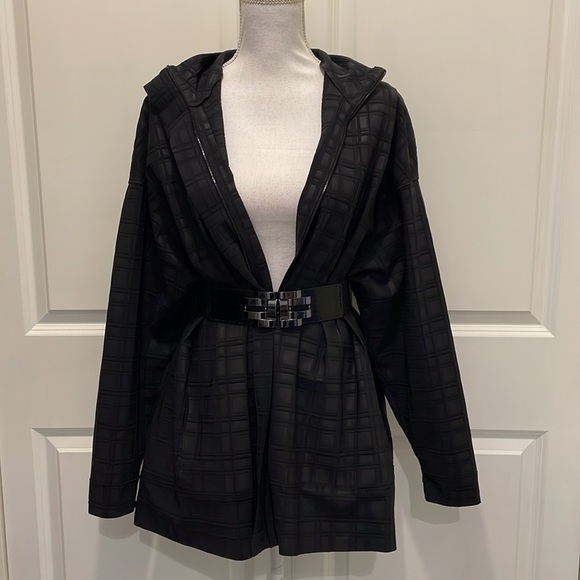 M2057 by Maria Pinto Azumi Grid 20 Coat in Black - Picture 1 of 15